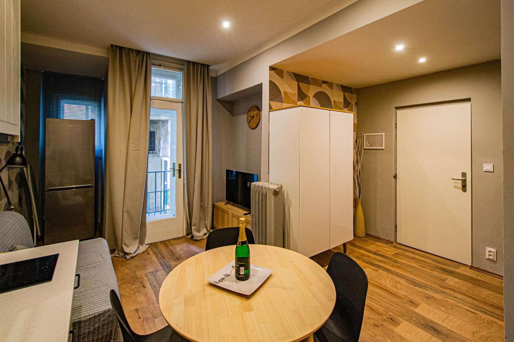 Cozy Studio In The Main City Center Prag Exterior foto